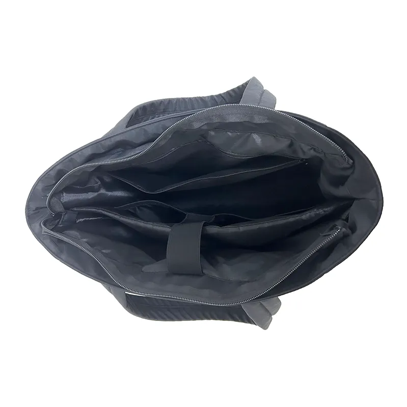 Tote bag interior organization - Construction quality for custom manufacturing