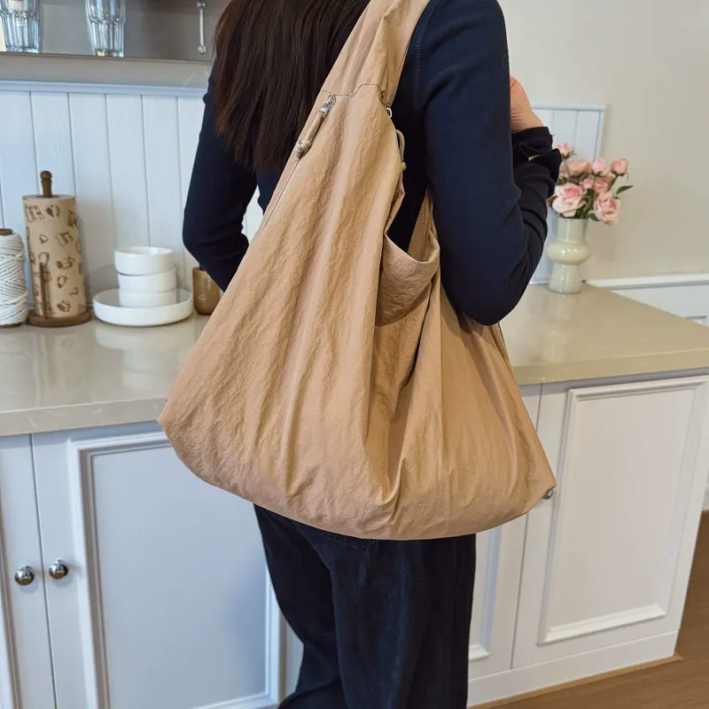 Premium material detail of Korean Style Minimalist Canvas Tote Shoulder Shopping Bag