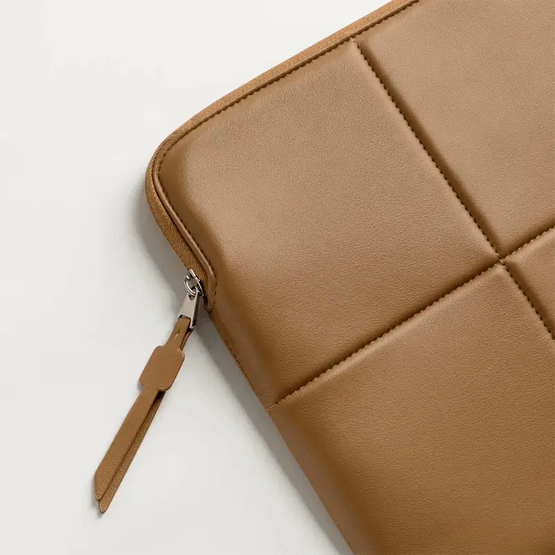 Office style leather laptop bag - Professional design for OEM business accessory orders