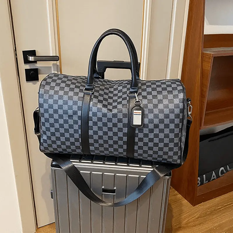 Custom leather duffel bag manufacturer - Travel versatility for hotel stays and city tours