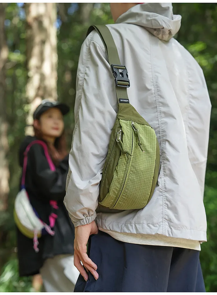 Quality buckle details of Custom Outdoor Sport Waist Bag & Crossbody Chest Pack