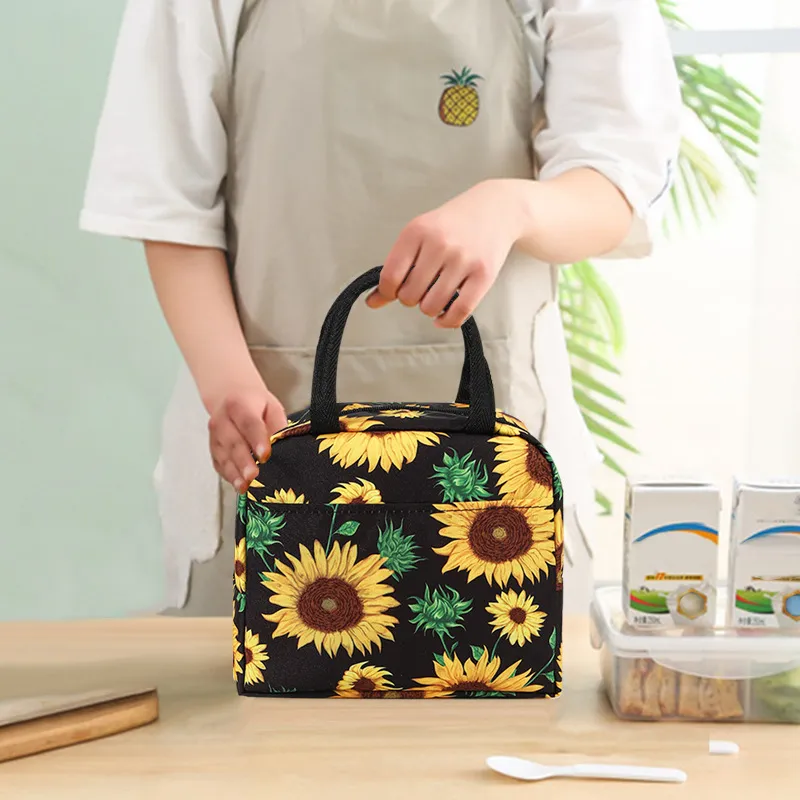 Quality buckle details of Custom Printed Lunch Cooler Bag with Aluminum Foil