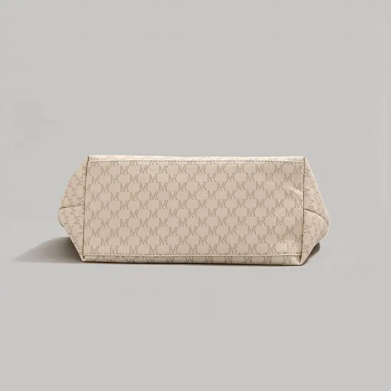 Retro letter tote detailed view - Production quality for custom fashion accessory manufacturing