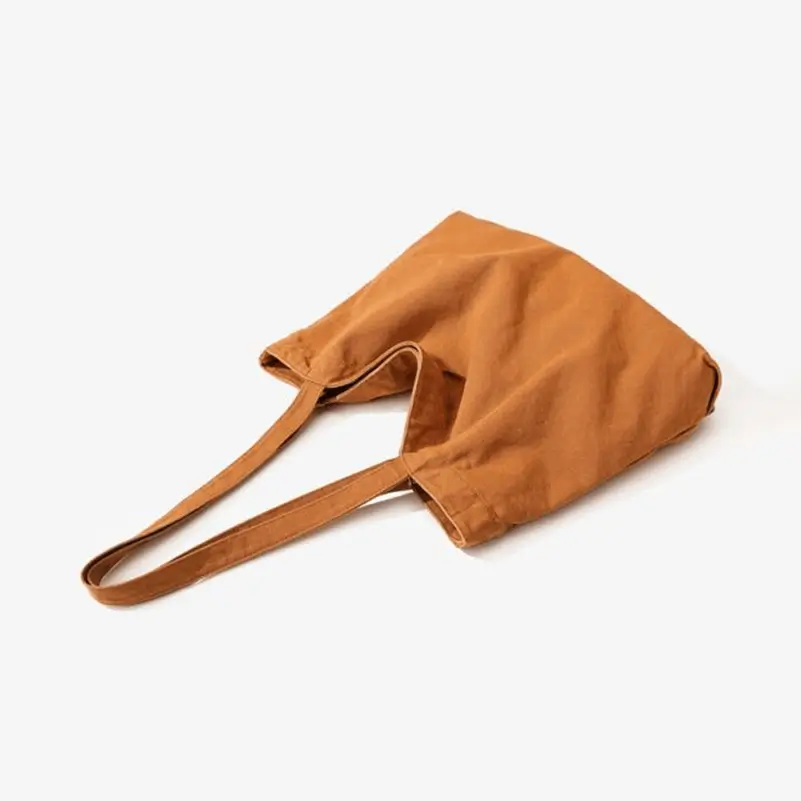 Canvas shoulder bag detailed view - Production quality for custom accessory manufacturing